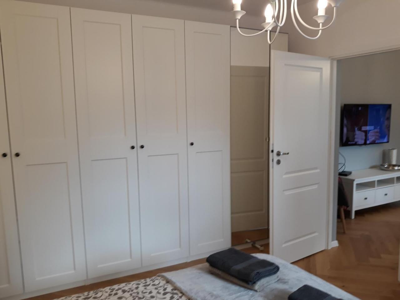 2 Bedroom City Center Apartment Katowice Esterno foto